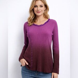 🛑 6/$25 Maglia purple and black ombré sweater size small